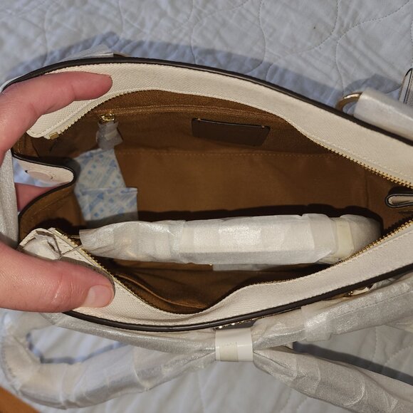 Coach Kailey Carryall - Picture 7 of 7